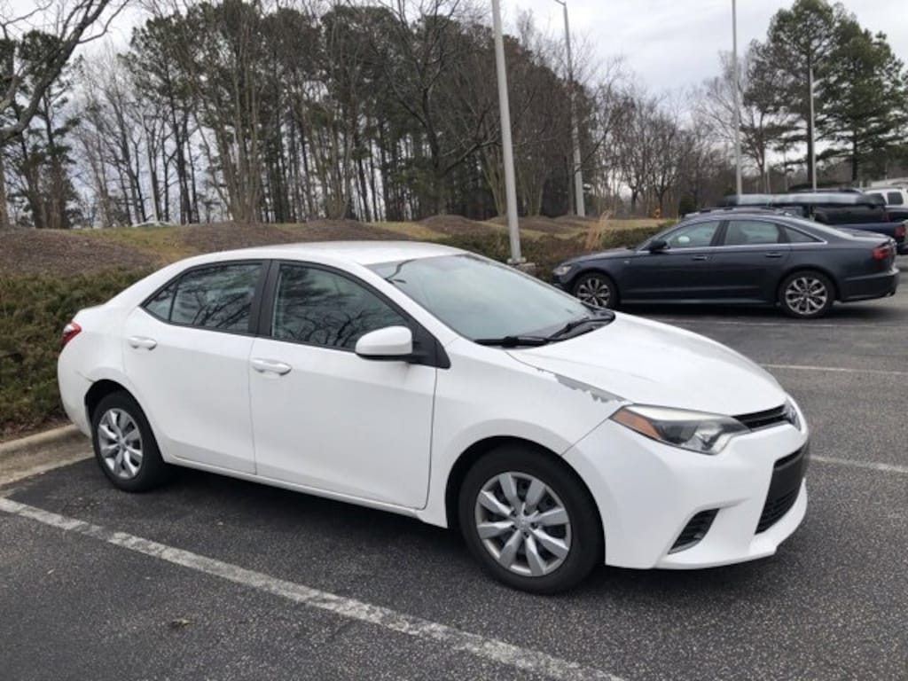 Used 2016 Toyota Corolla LE Sedan