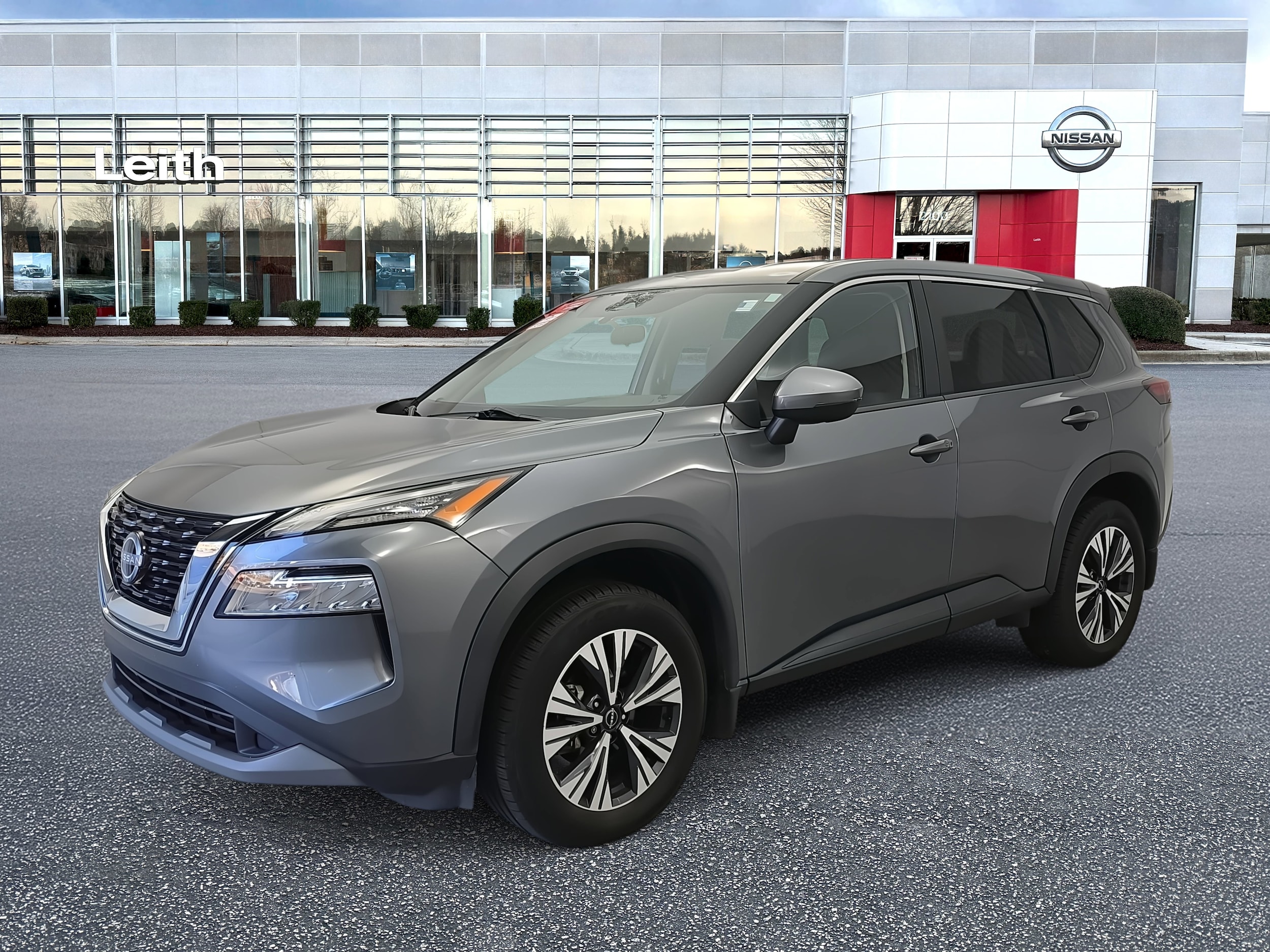 2023 Nissan Rogue SV's photo