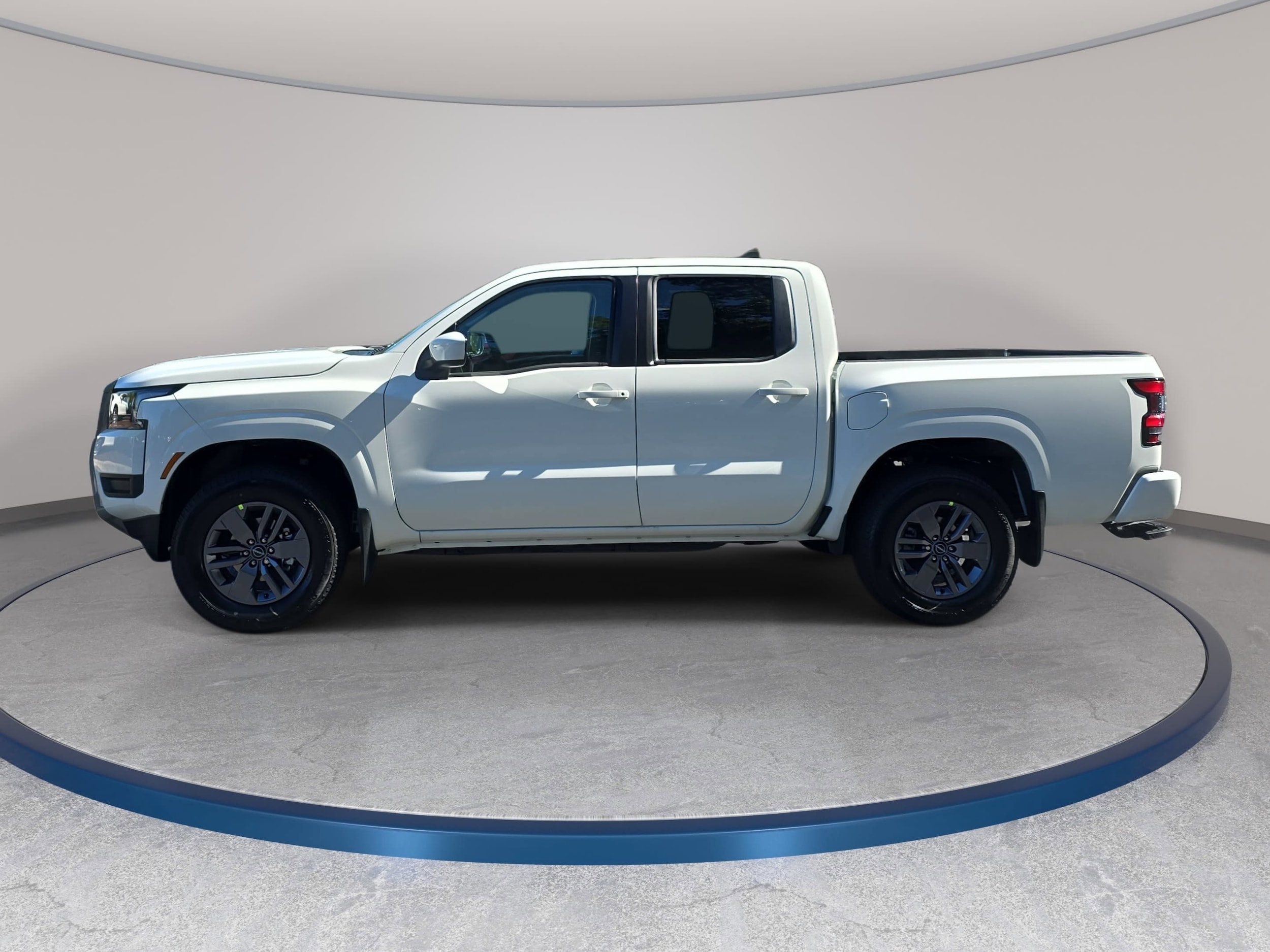 2026 Nissan Frontier SV - Photo 8