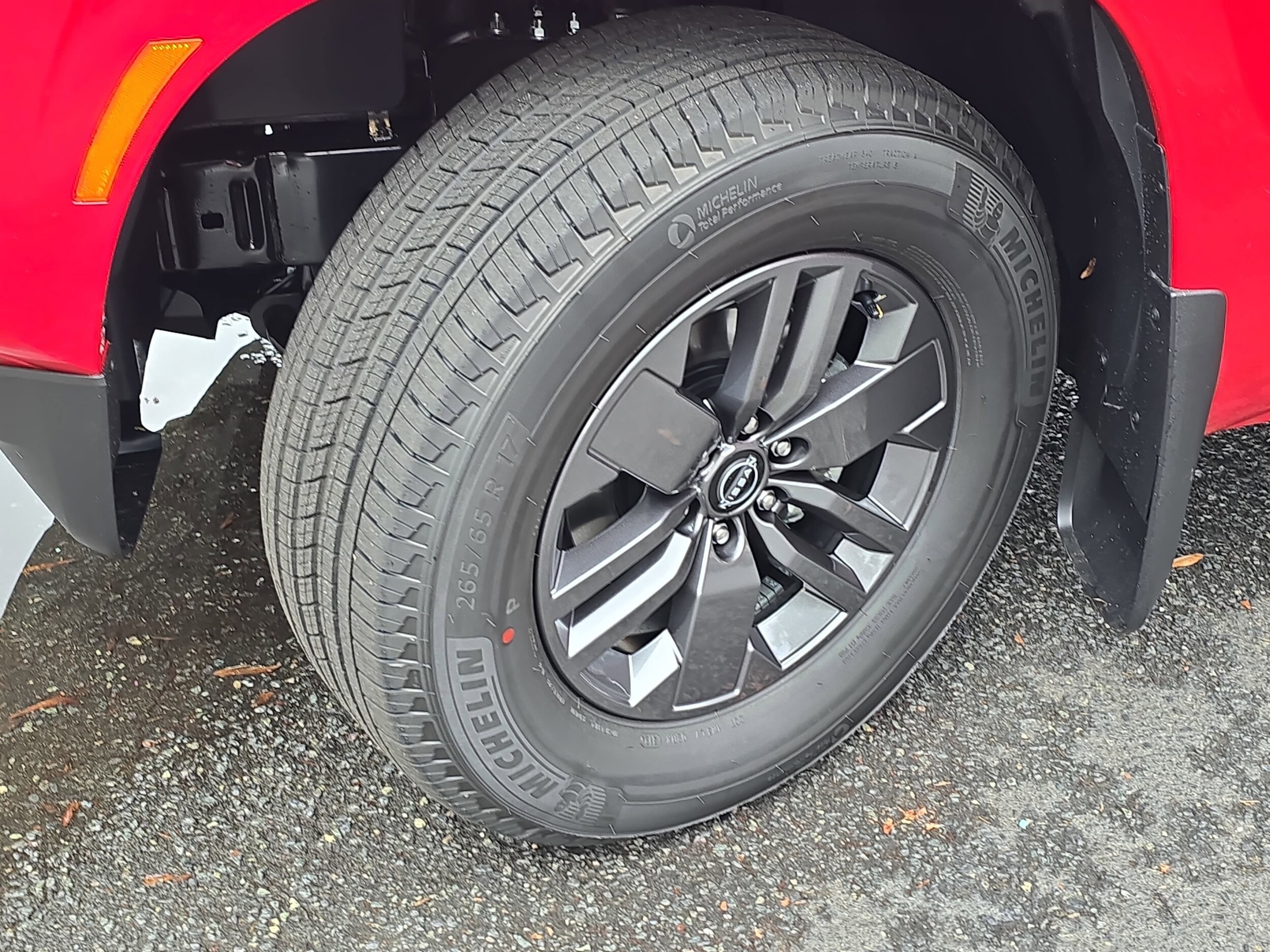 2026 Nissan Frontier SV - Photo 29