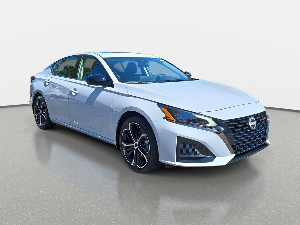 New 2025 Nissan Altima SR Sedan