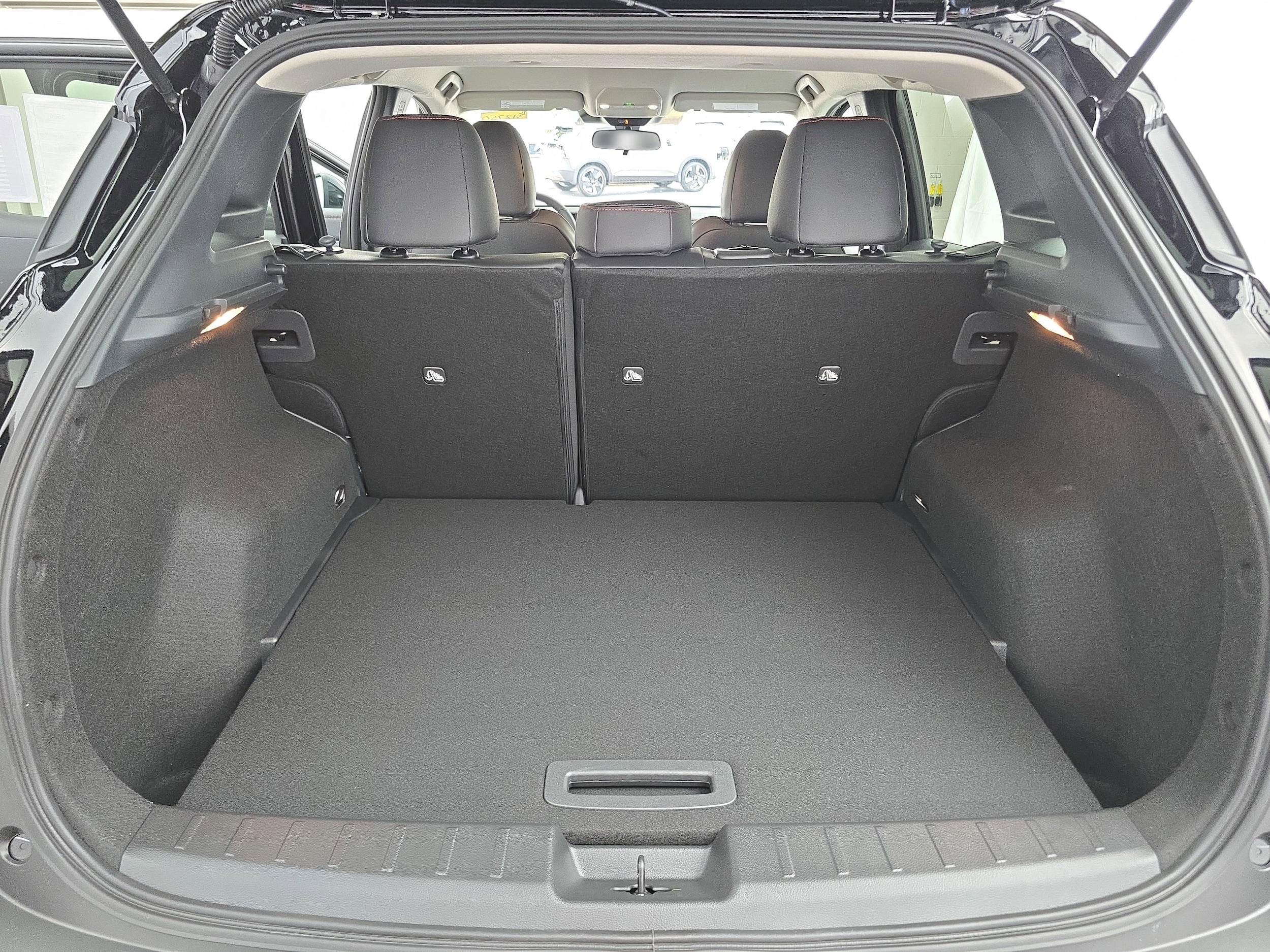 2026 Nissan KICKS SR - Photo 12