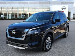2025 Nissan Pathfinder SL SUV