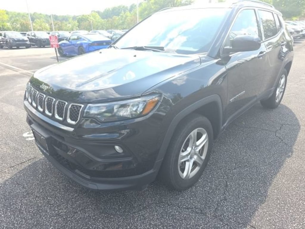 Used 2023 Jeep Compass Latitude SUV