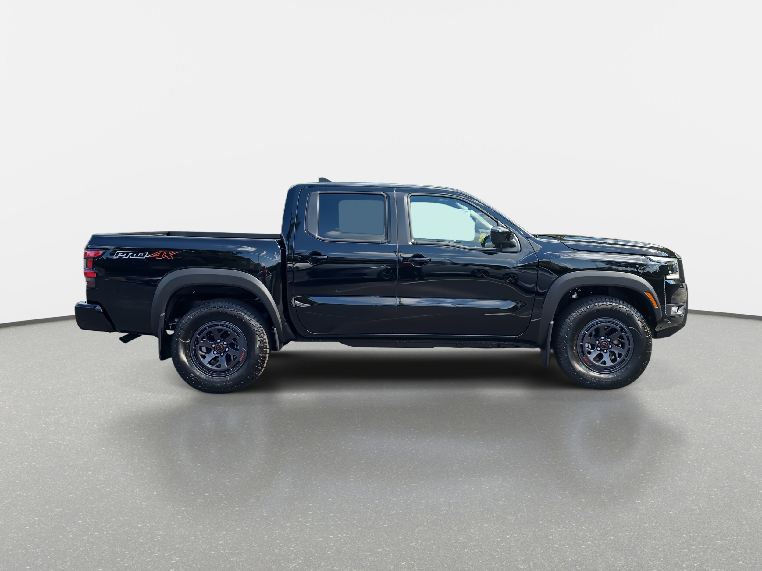 2025 Nissan Frontier photo 4