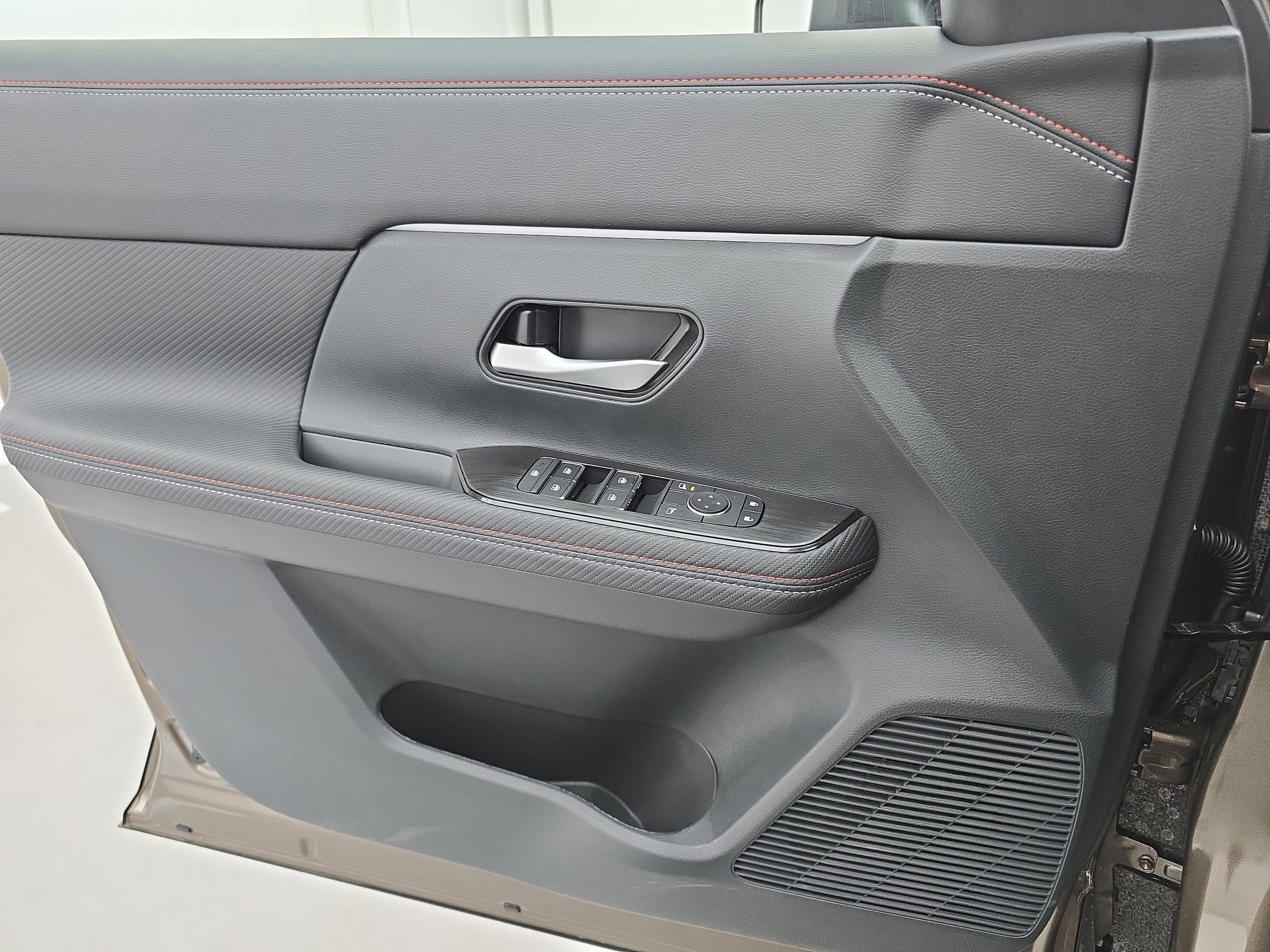2026 Nissan KICKS SR AWD - Photo 25