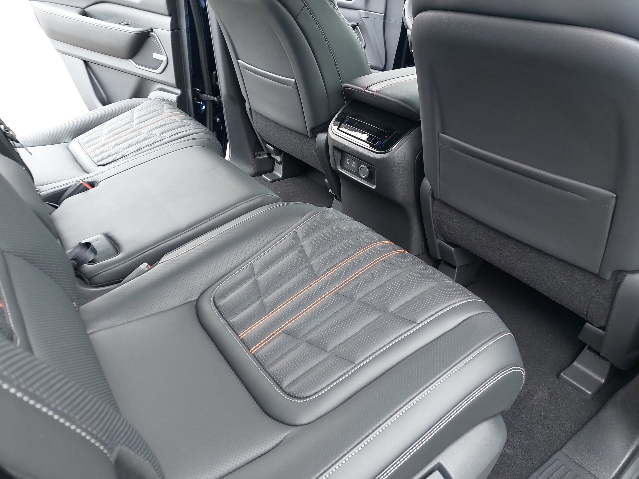 2025 Nissan Armada PRO-4X - Photo 11