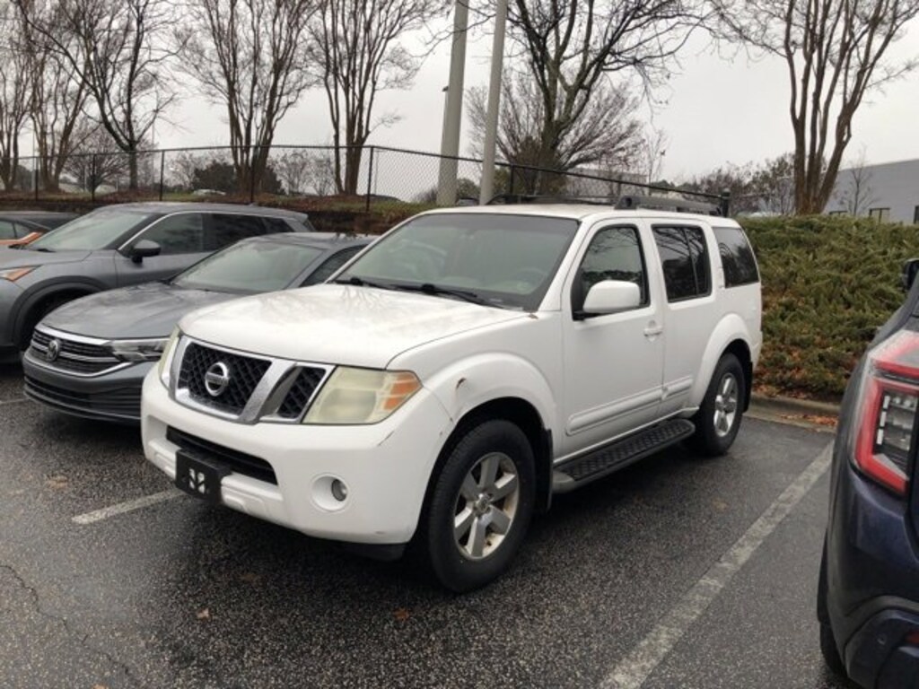 Used 2008 Nissan Pathfinder SE SUV