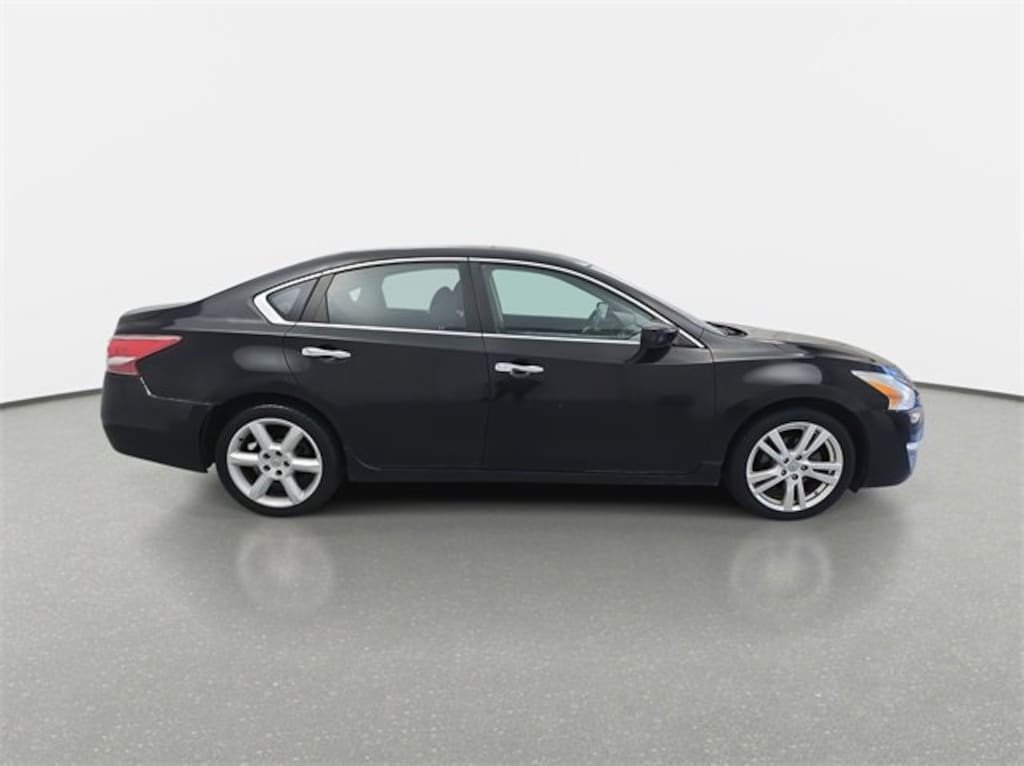 Used 2013 Nissan Altima 3.5 S Sedan