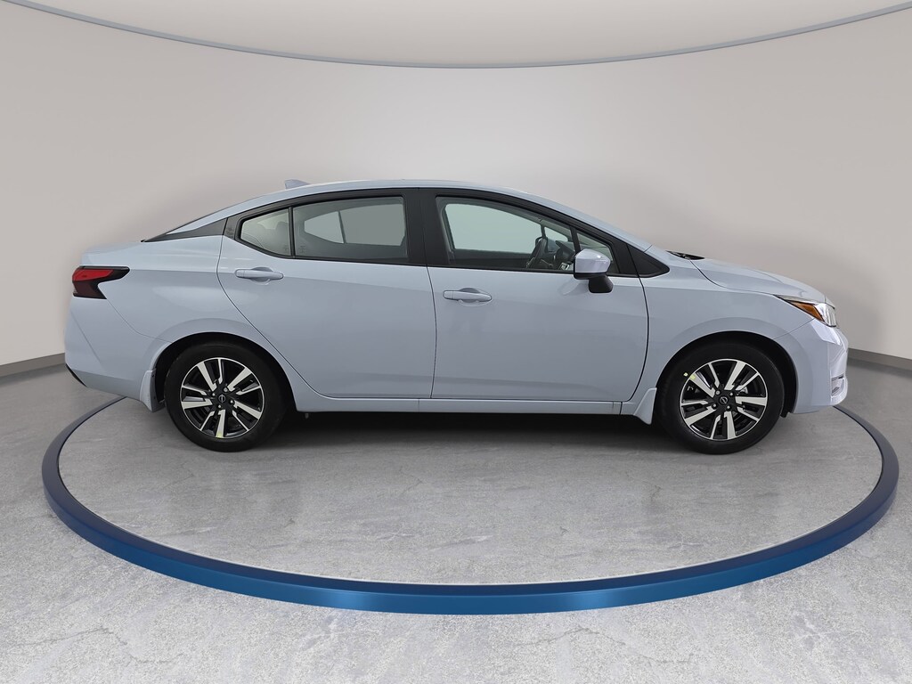 New 2025 Nissan Versa 1.6 SV Sedan