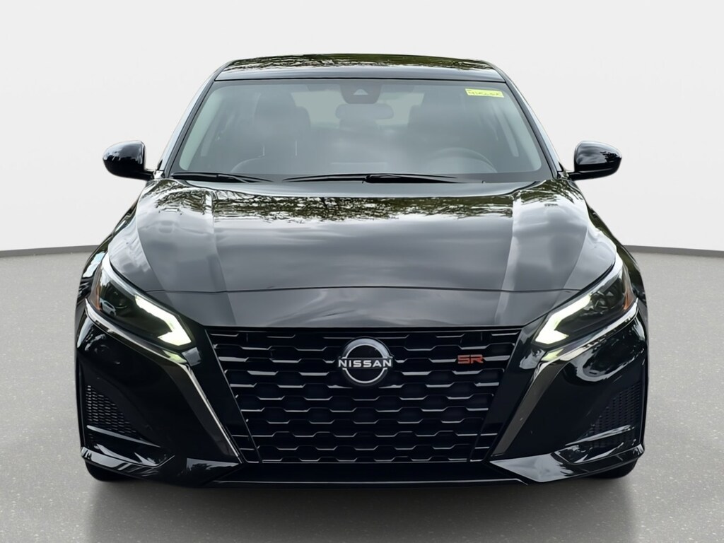 New 2025 Nissan Altima SR Sedan