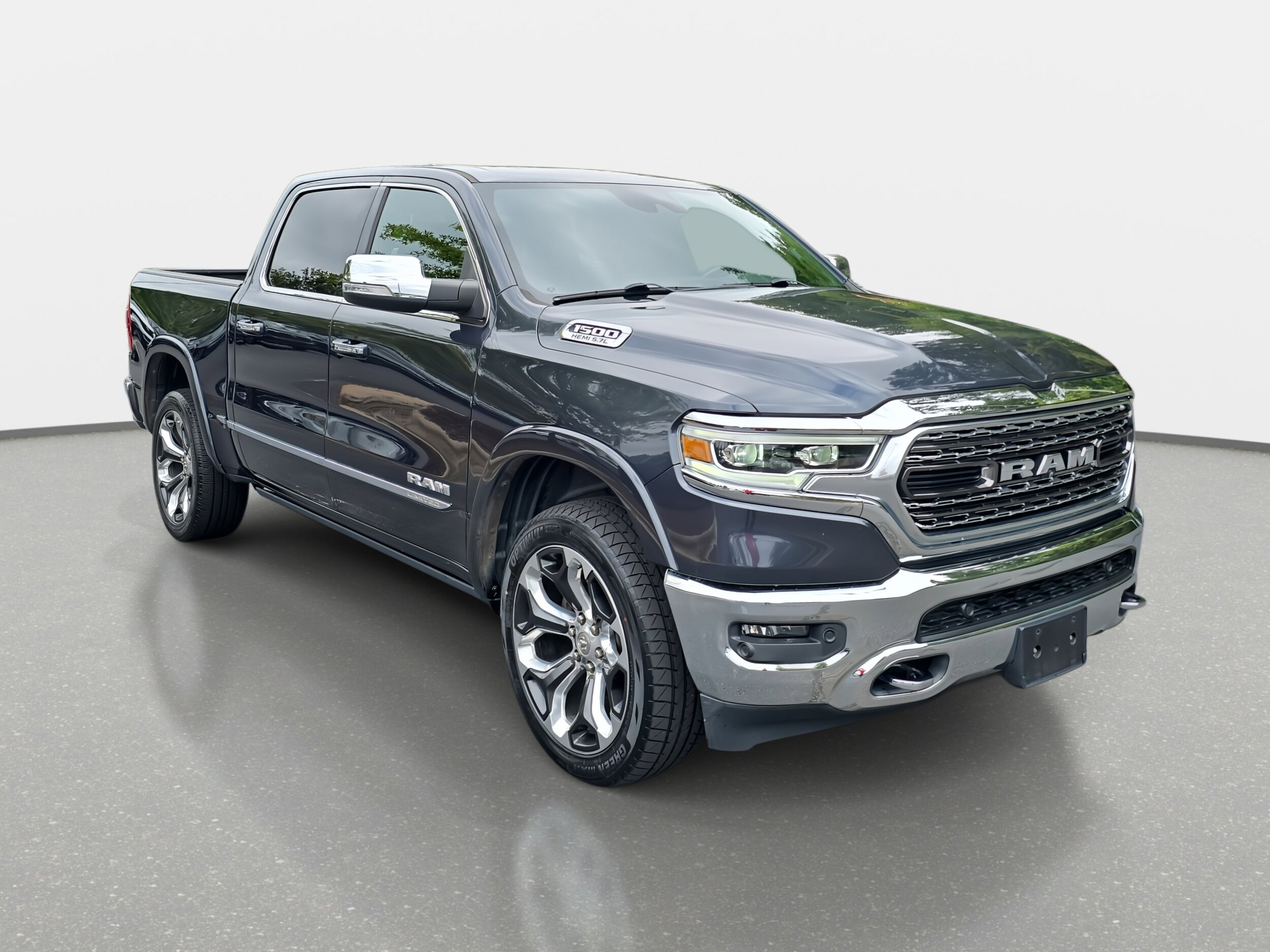 2020 Ram 1500 Limited photo 2