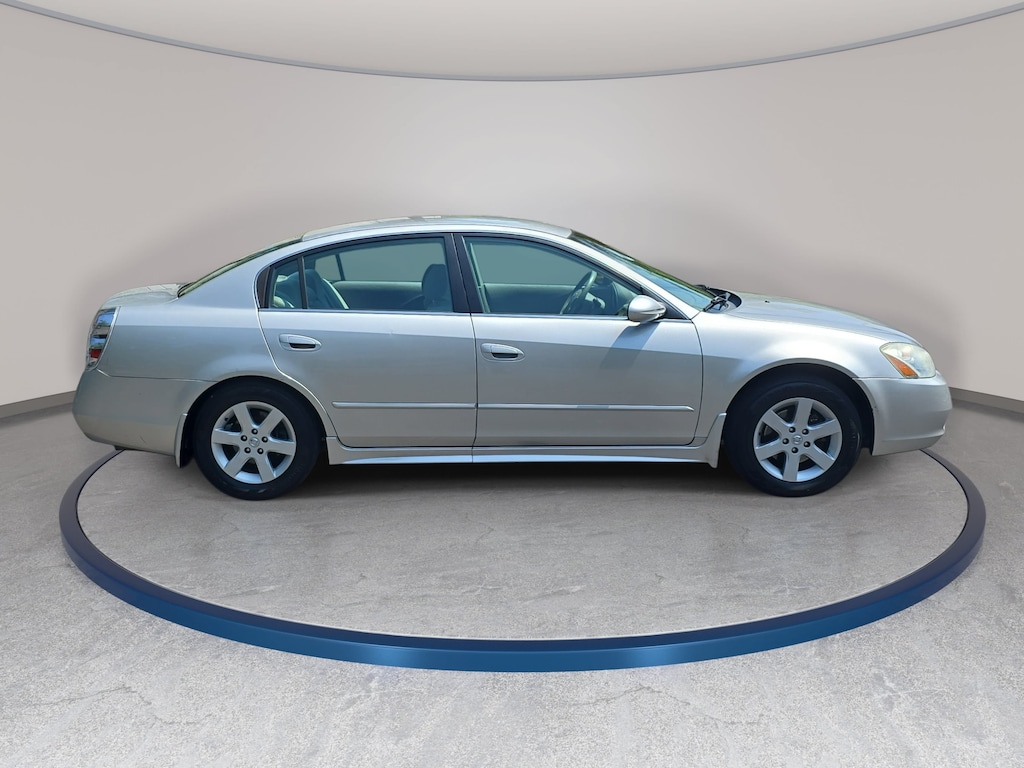Used 2004 Nissan Altima 2.5 Sedan
