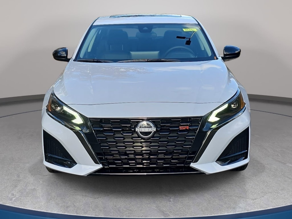 New 2025 Nissan Altima SR Sedan