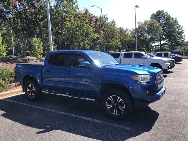 2016 Toyota Tacoma TRD Sport V6 photo 3