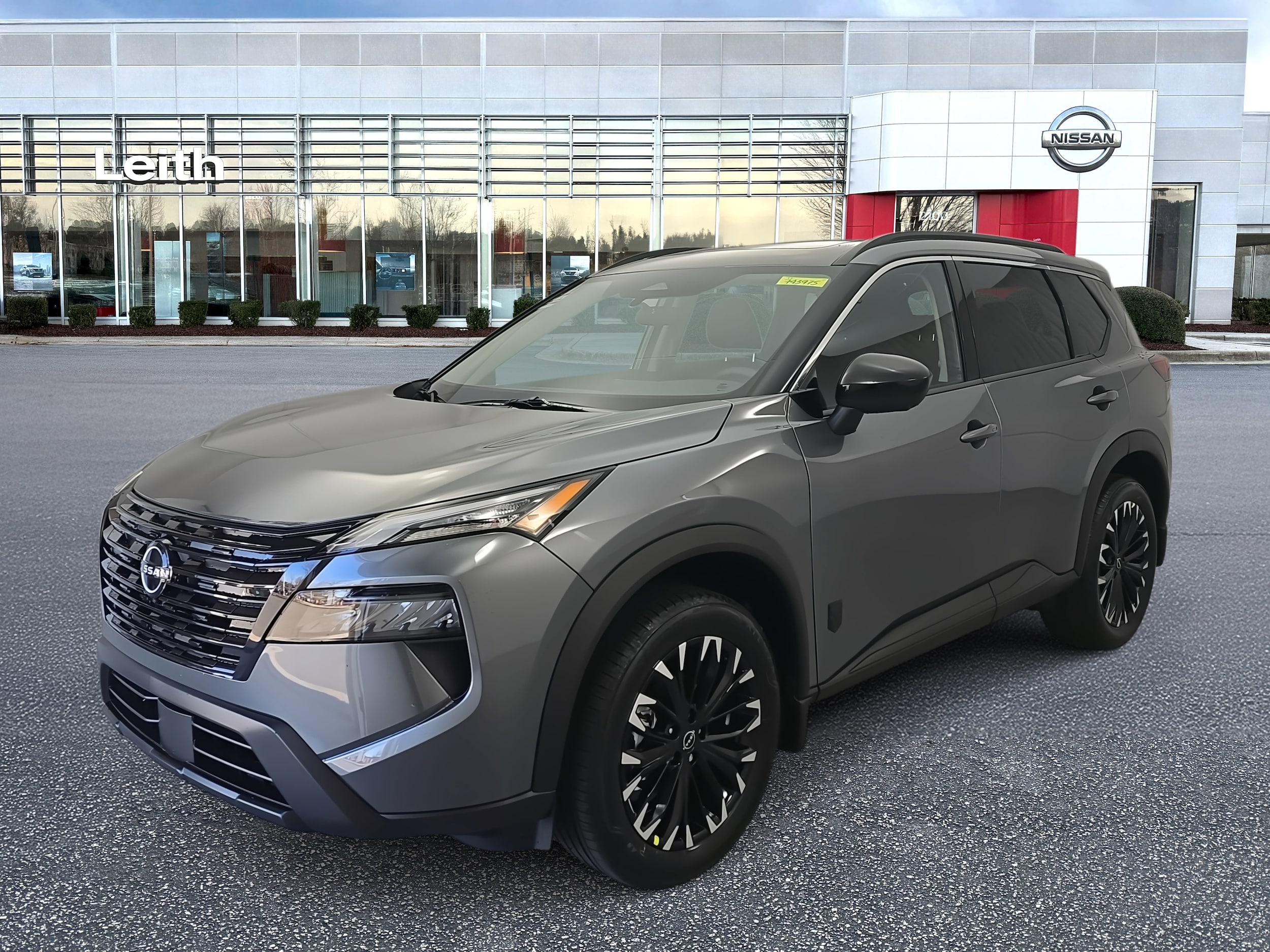 2026 Nissan Rogue SV's photo