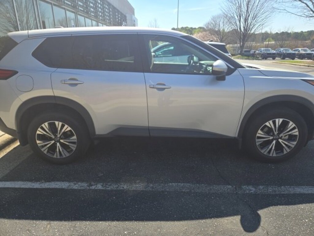 Certified 2022 Nissan Rogue SV SUV