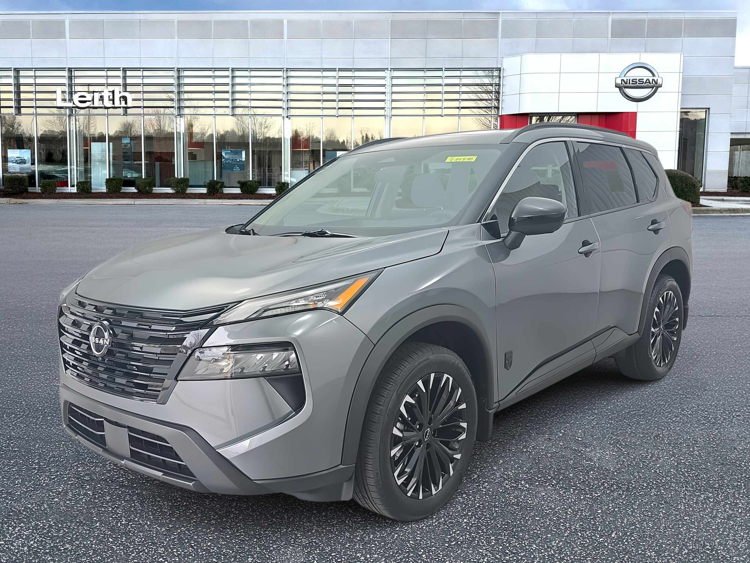 2026 Nissan Rogue Dark Armor's photo
