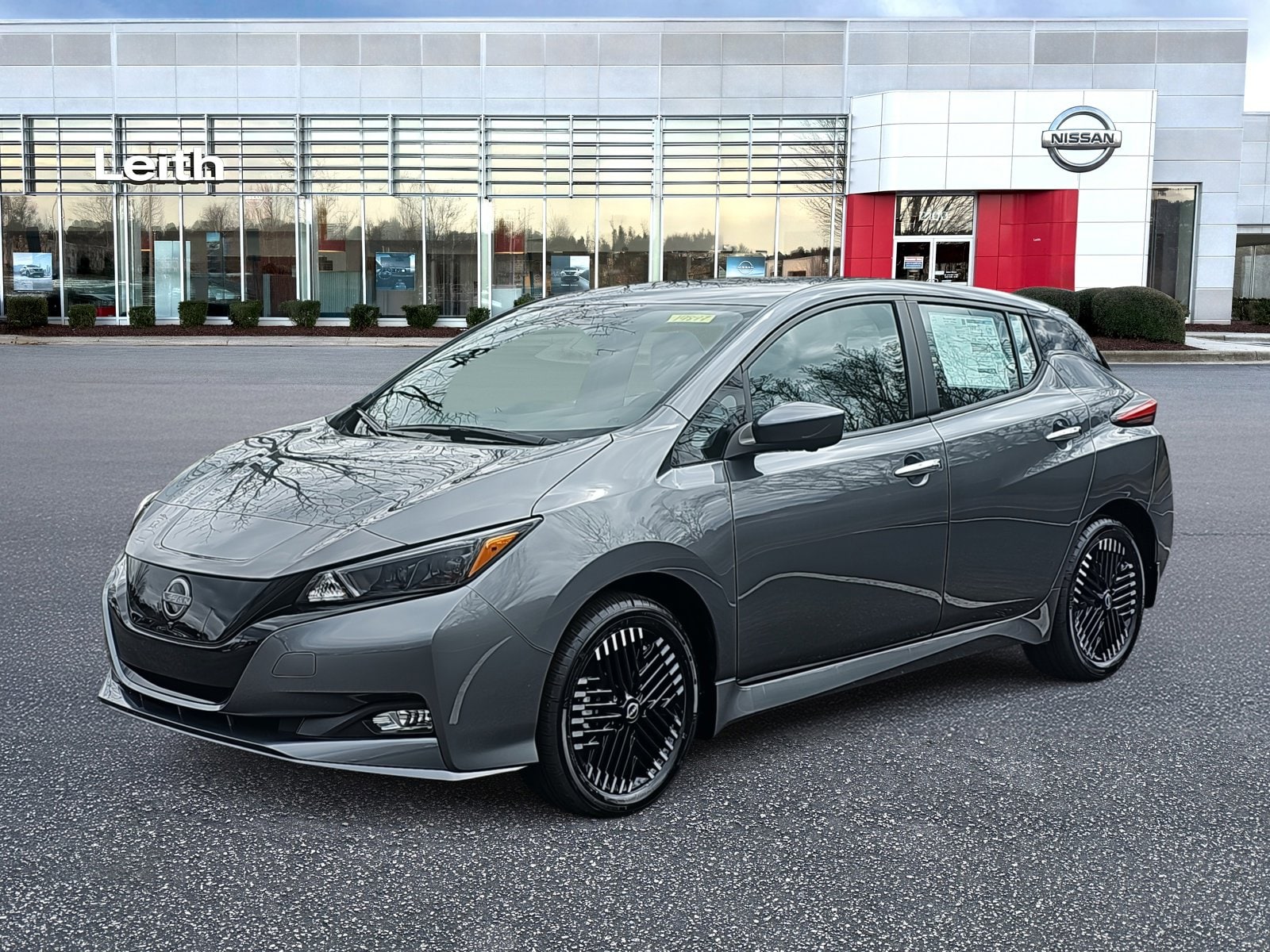 2025 Nissan Leaf