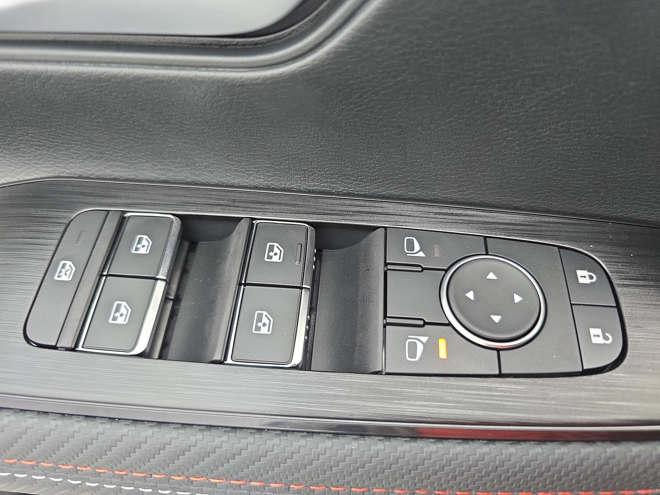2026 Nissan KICKS SR - Photo 26