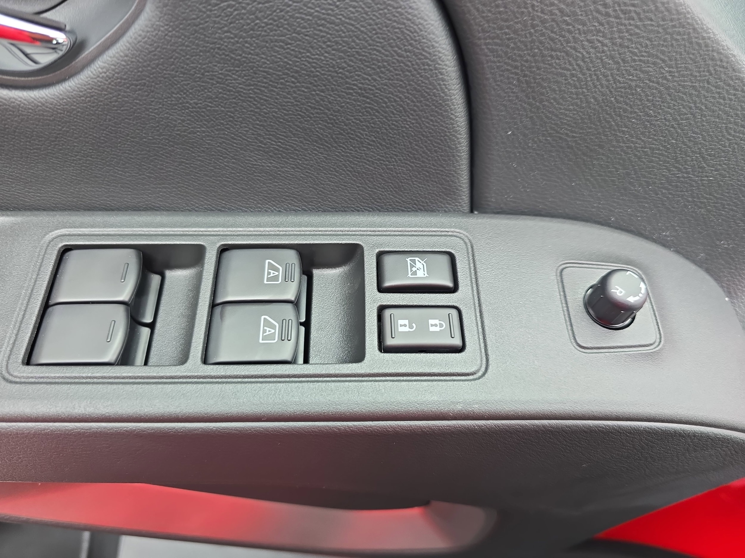 2026 Nissan Frontier SV - Photo 25