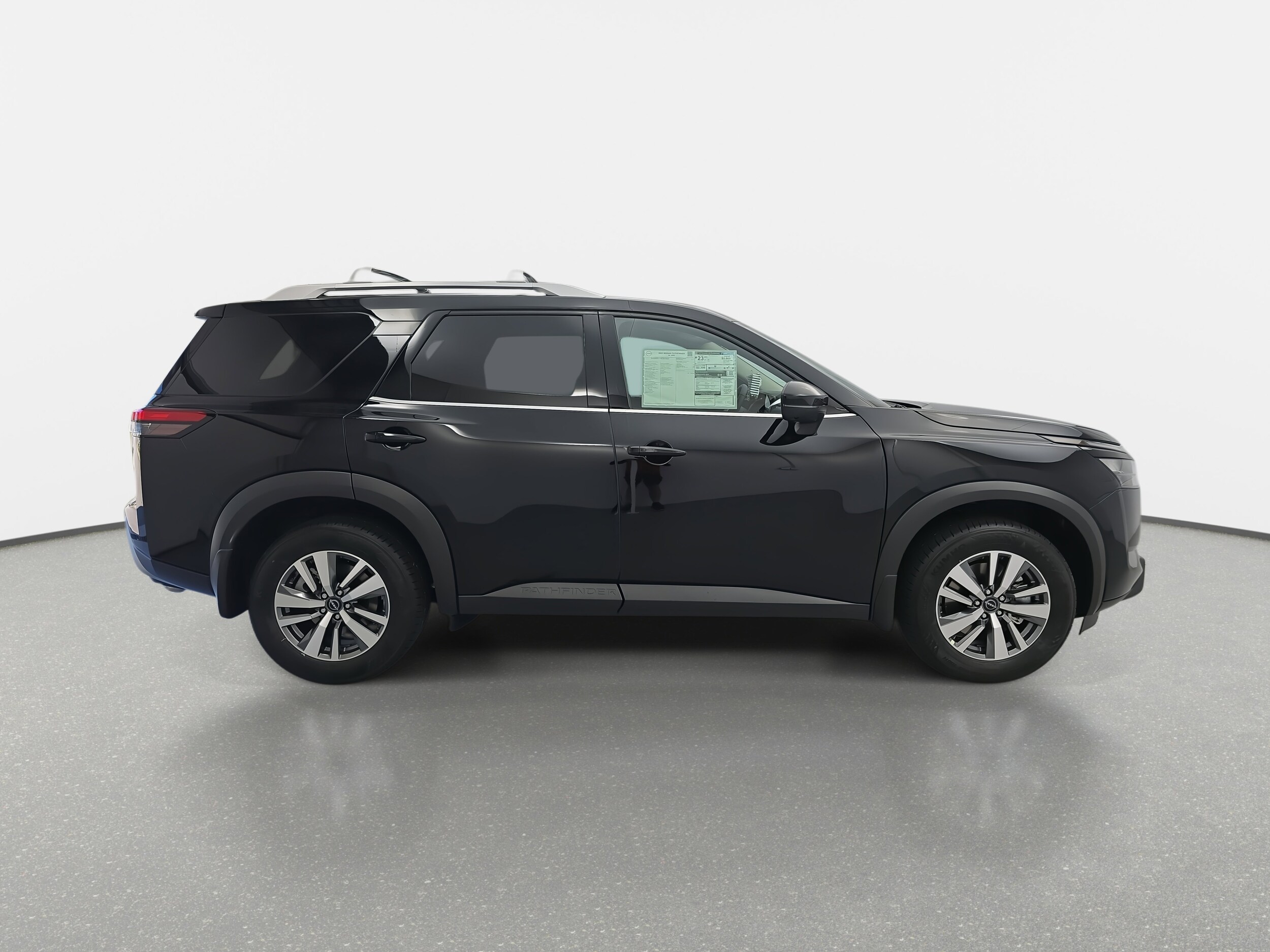 2025 Nissan Pathfinder SL photo 4