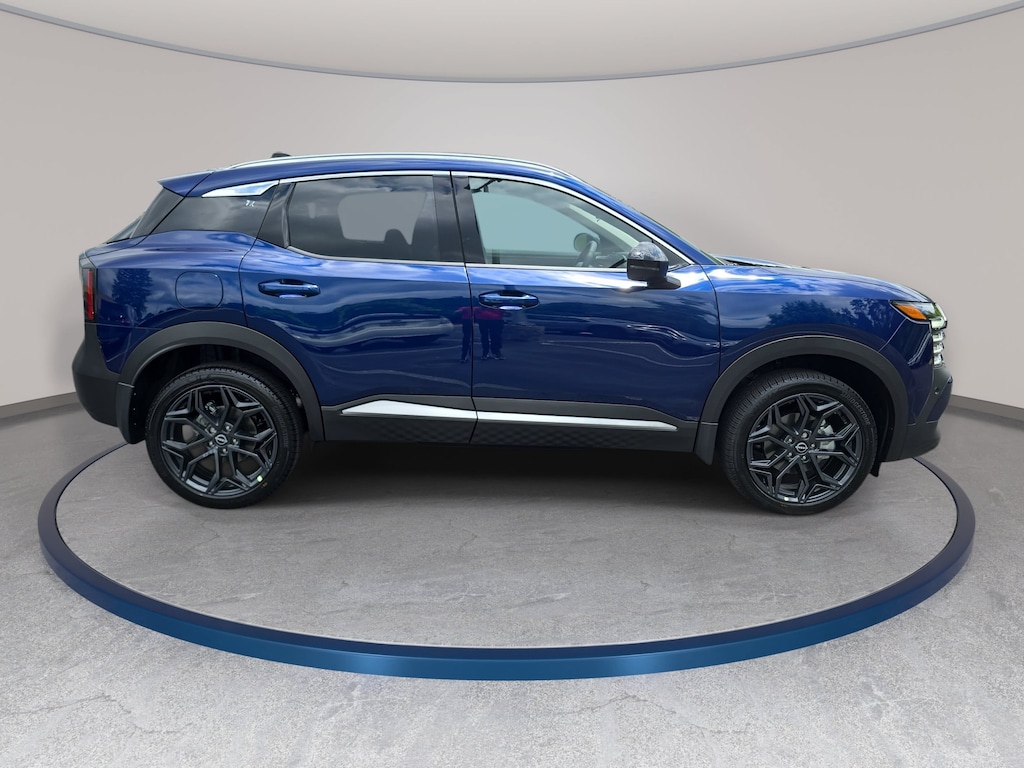 New 2026 Nissan Kicks SR SUV