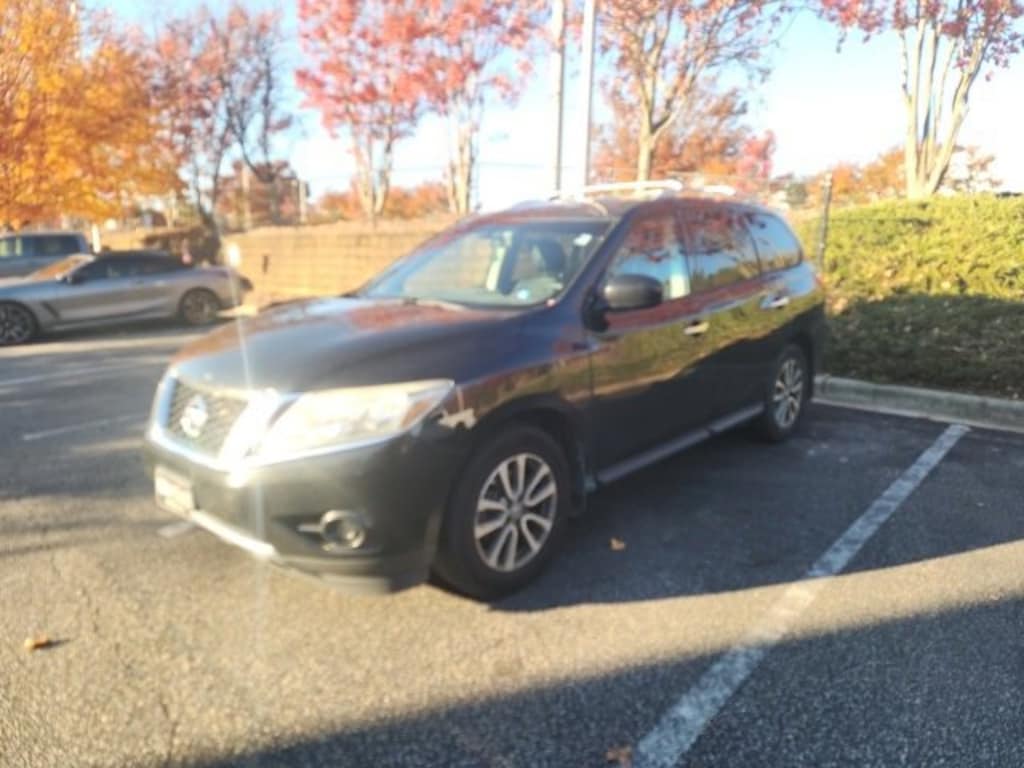 Used 2015 Nissan Pathfinder S SUV