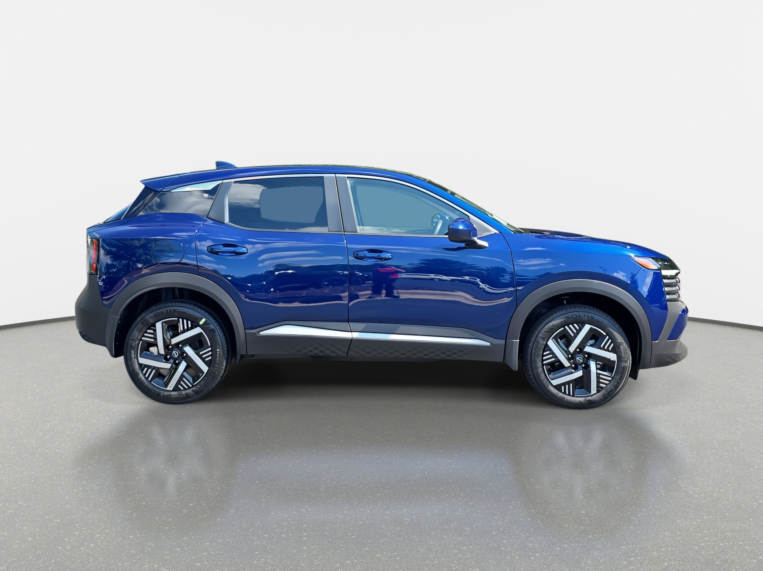 2025 Nissan Kicks SV photo 2