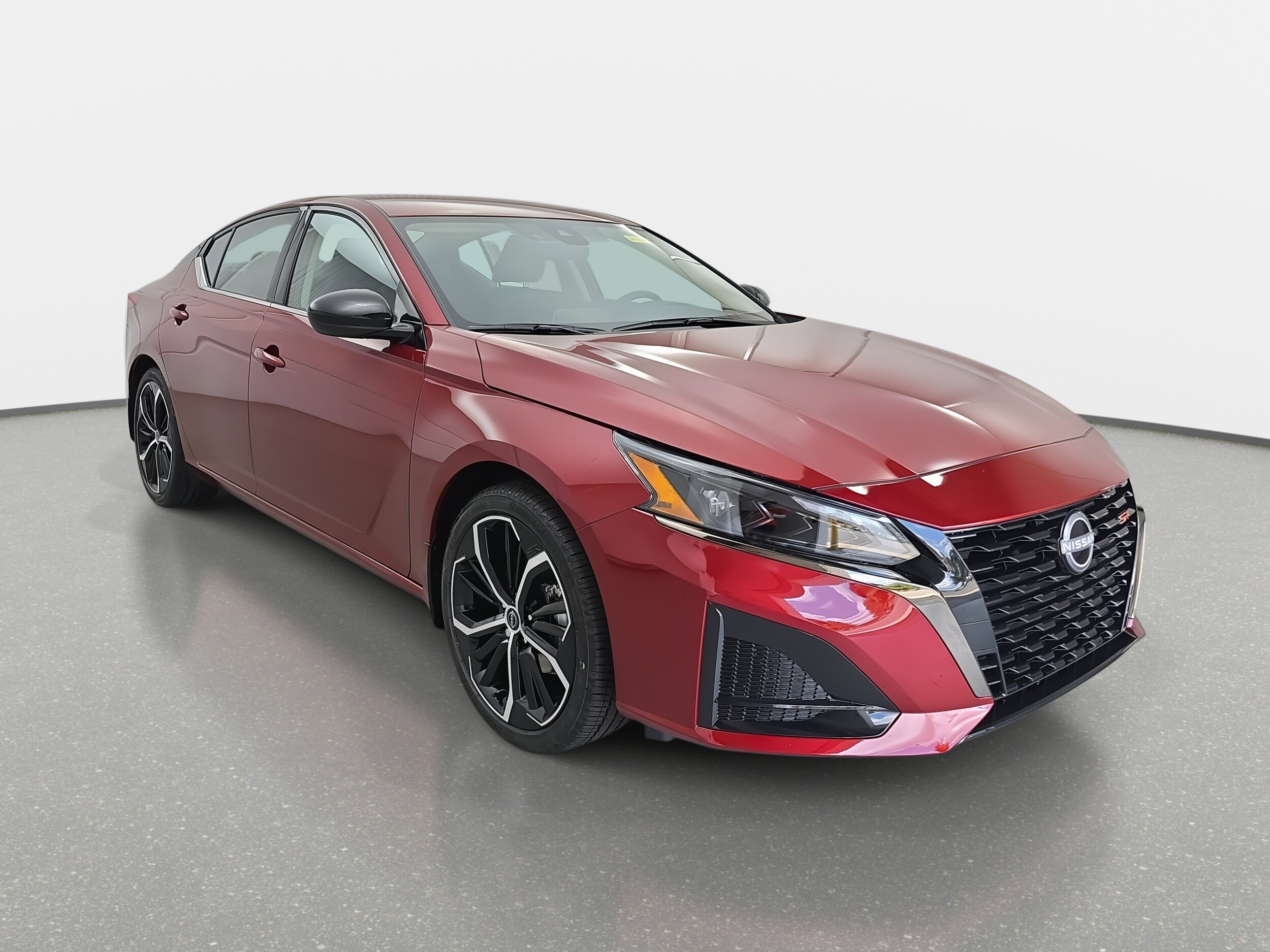 2025 Nissan Altima SR photo 3
