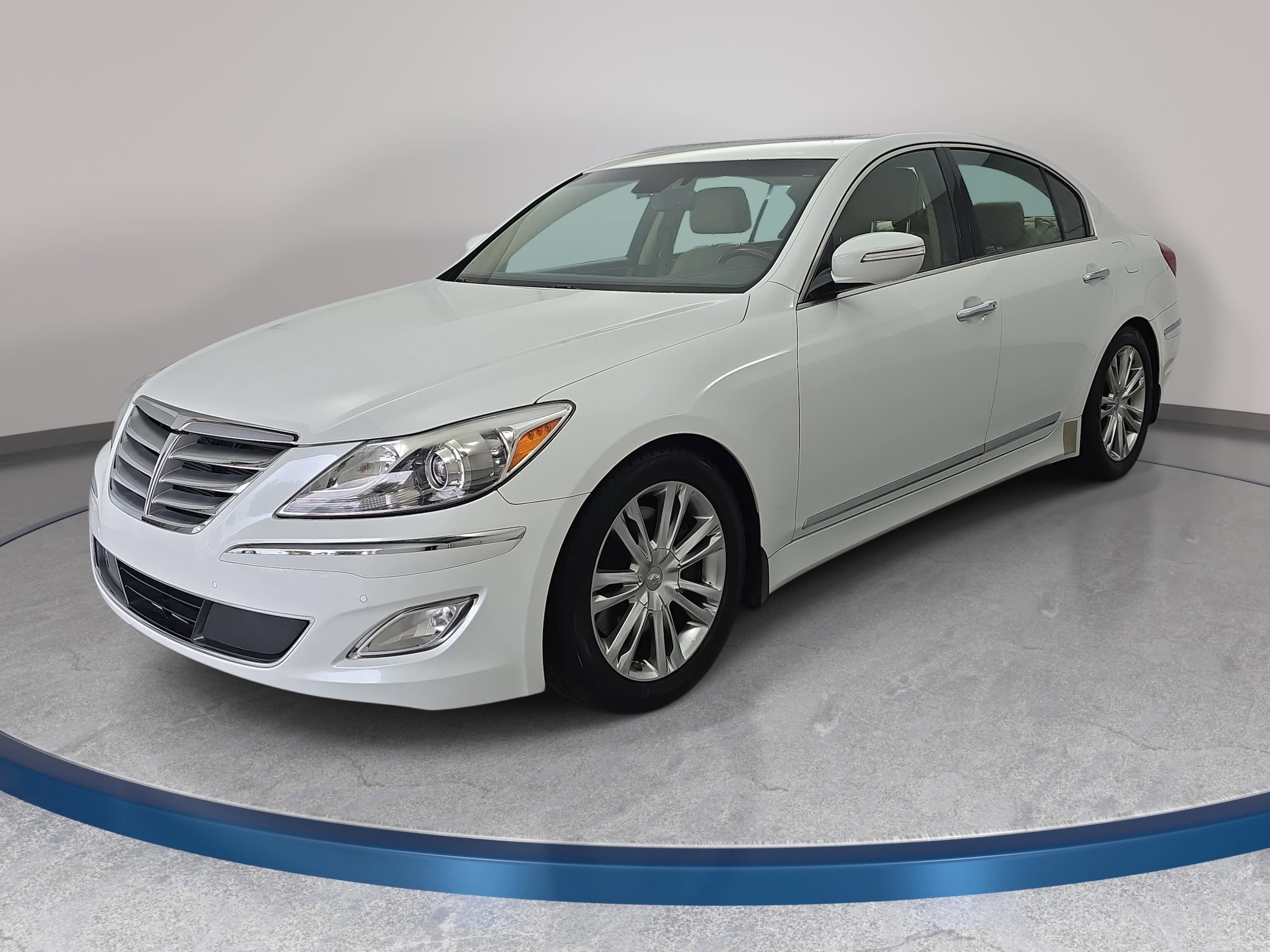 2012 Hyundai Genesis 4.6's photo