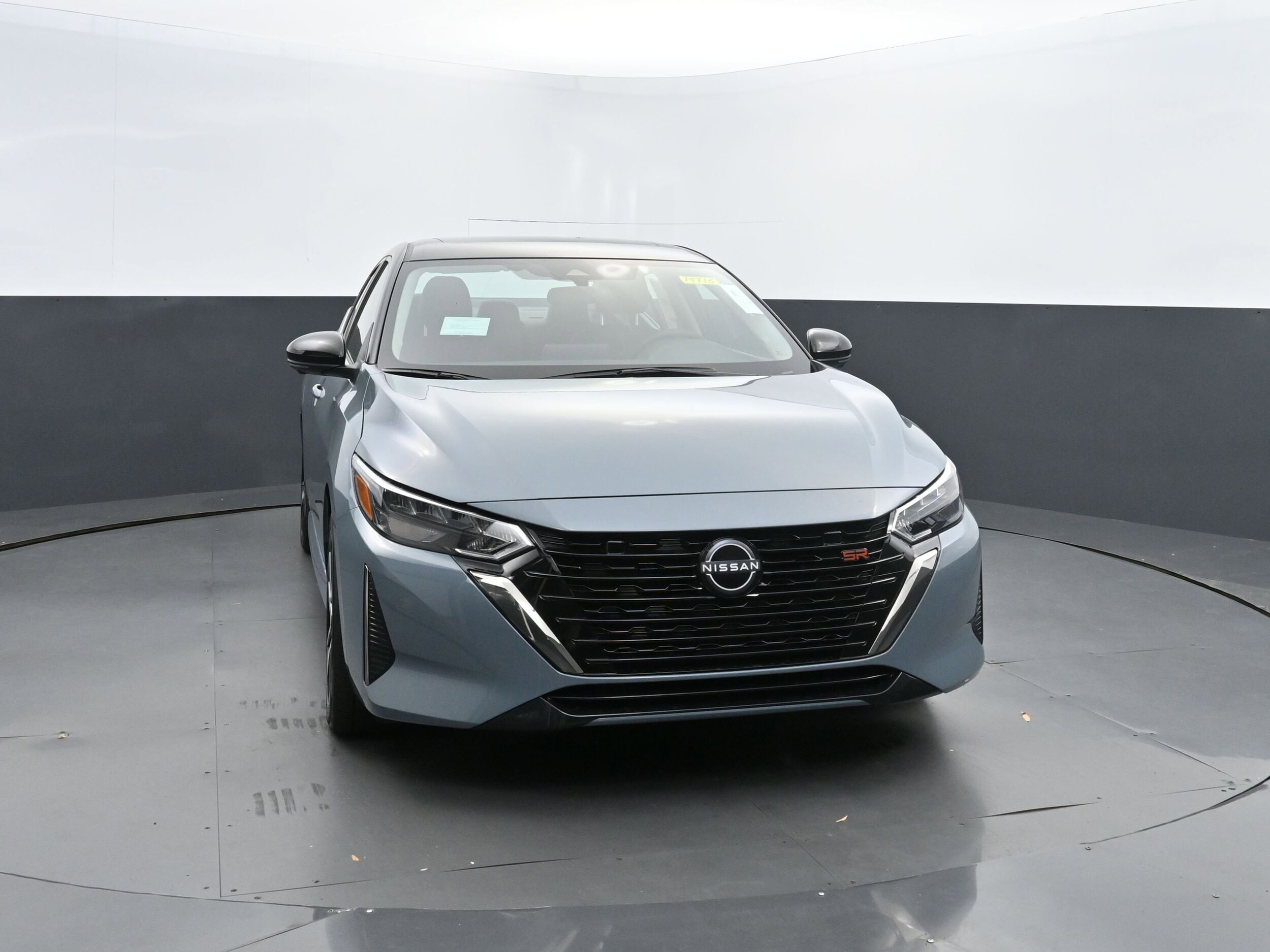 2025 Nissan Sentra SR photo 2