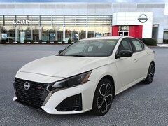 2025 Nissan Altima SR Sedan