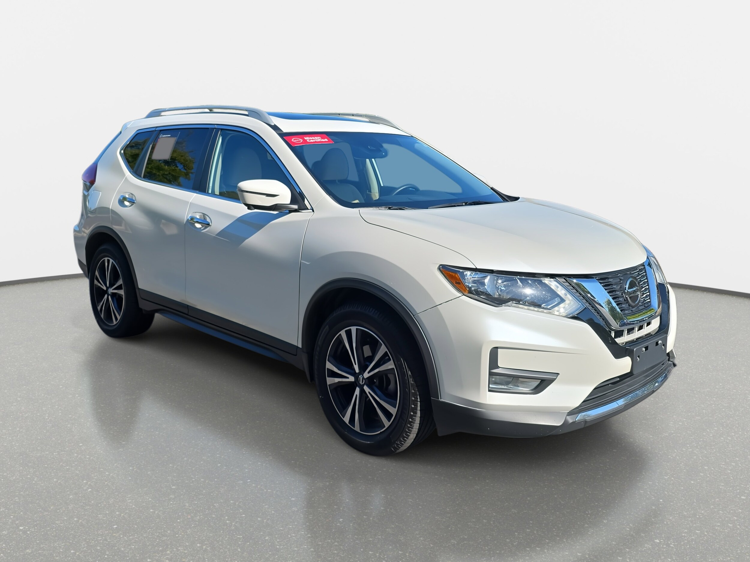2020 Nissan Rogue SV photo 3