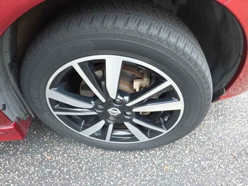 Certified 2018 Nissan Versa Note SR Hatchback