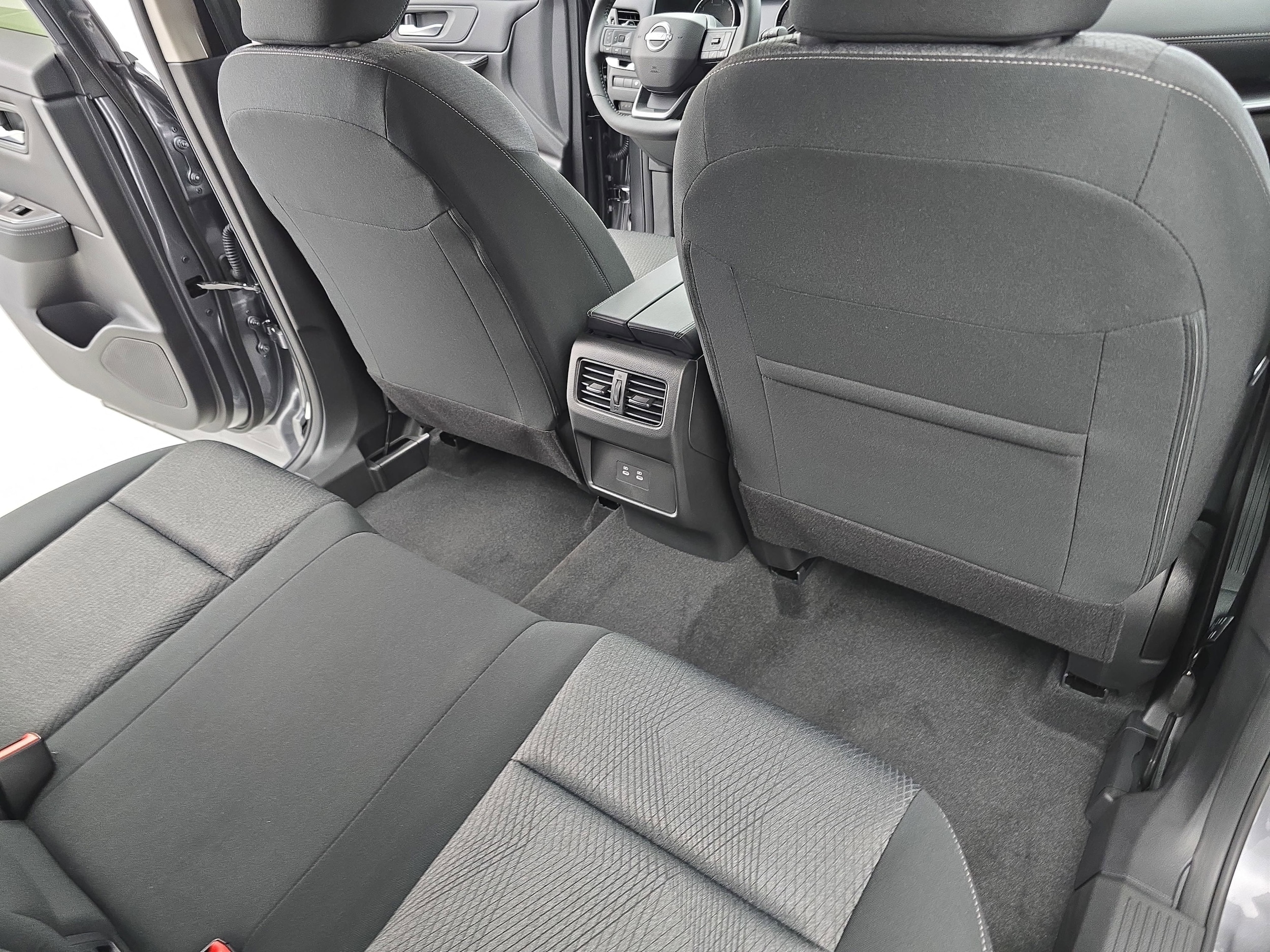 2026 Nissan Rogue SV - Photo 11