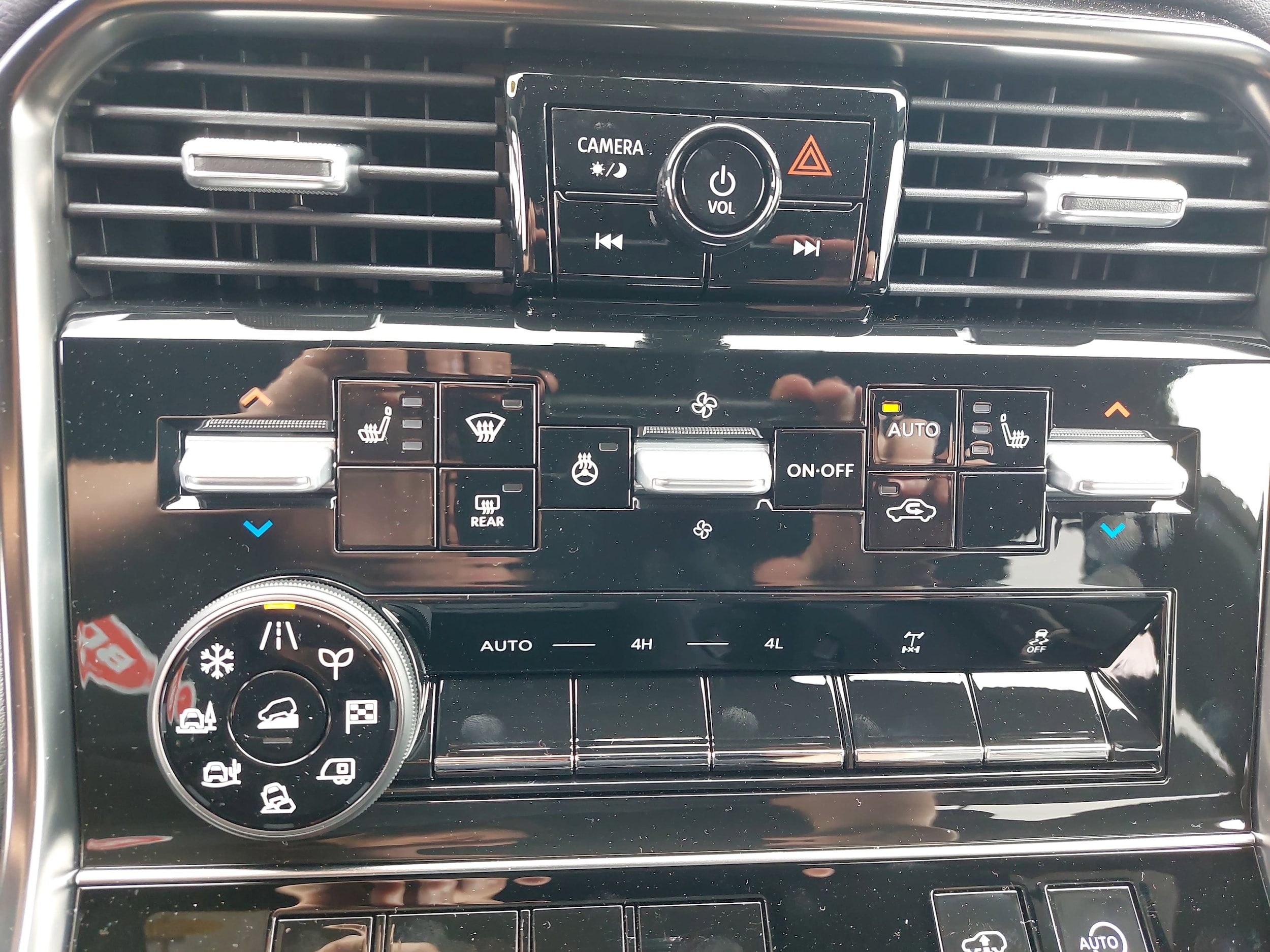 2025 Nissan Armada PRO-4X - Photo 25