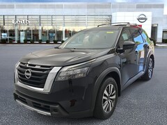 2025 Nissan Pathfinder SL SUV