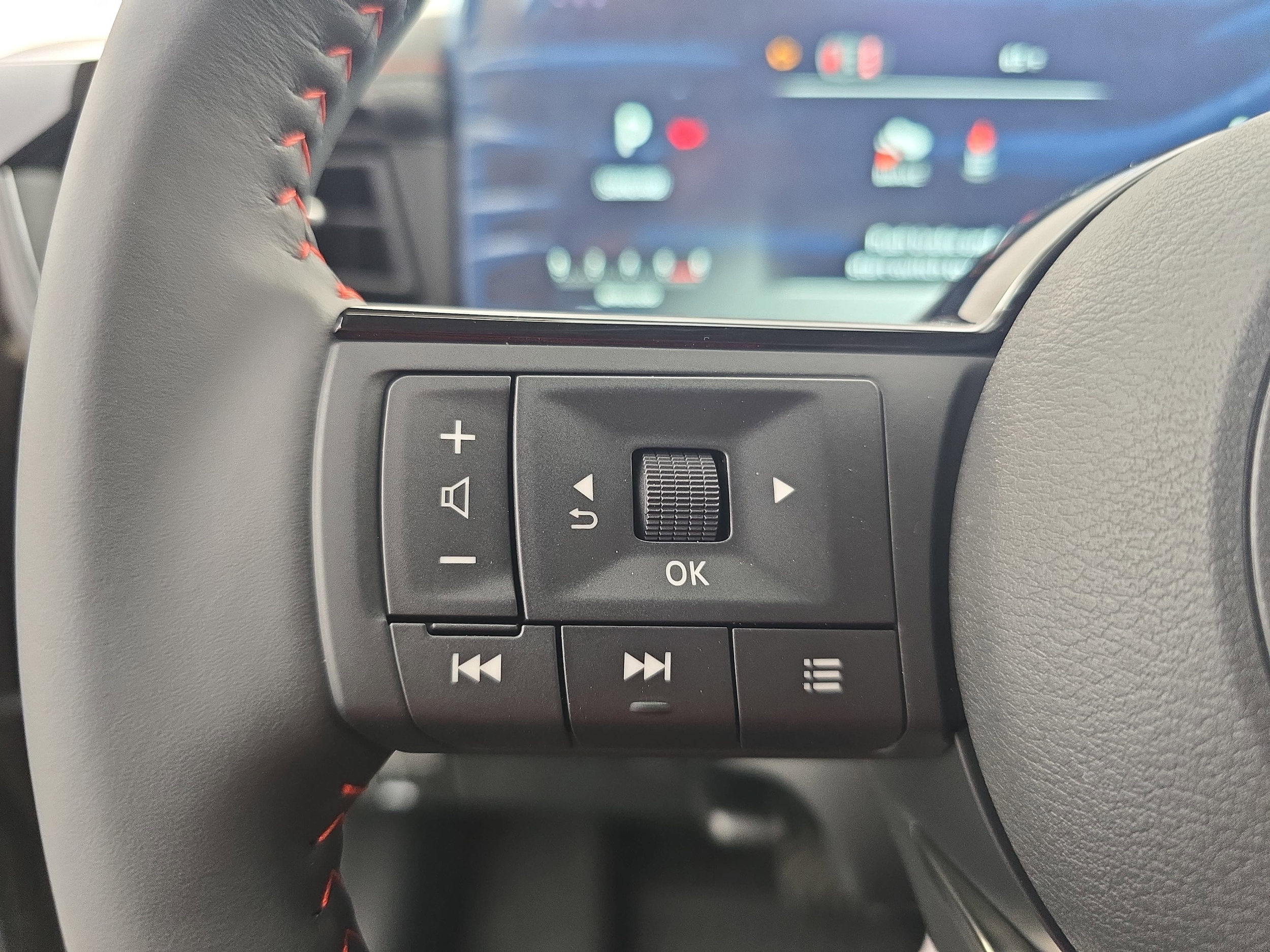 2026 Nissan KICKS SR - Photo 16