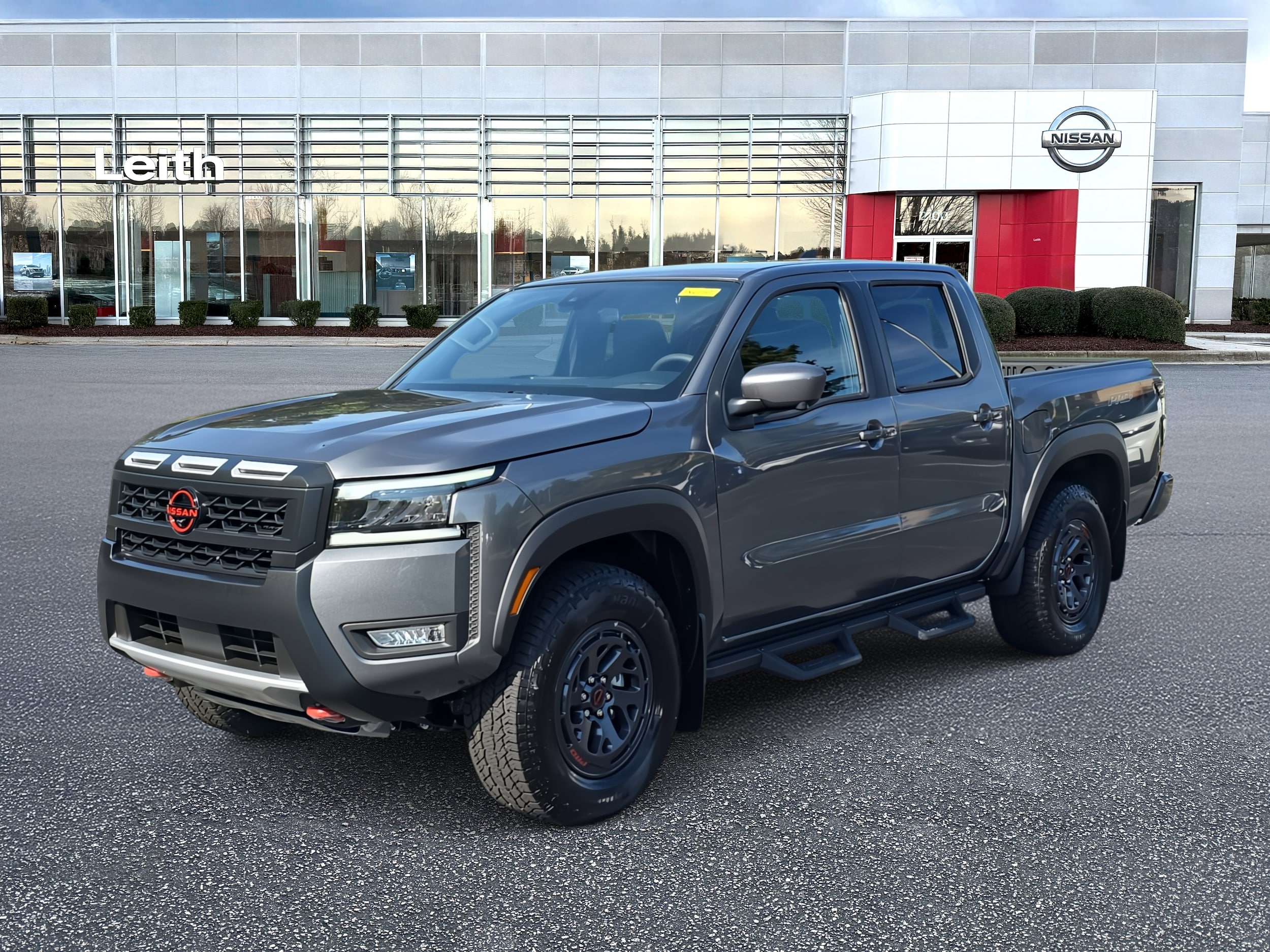 2026 Nissan Frontier PRO-4X's photo