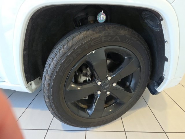 Used 2015 Jeep Grand Cherokee Laredo 4x4 SUV