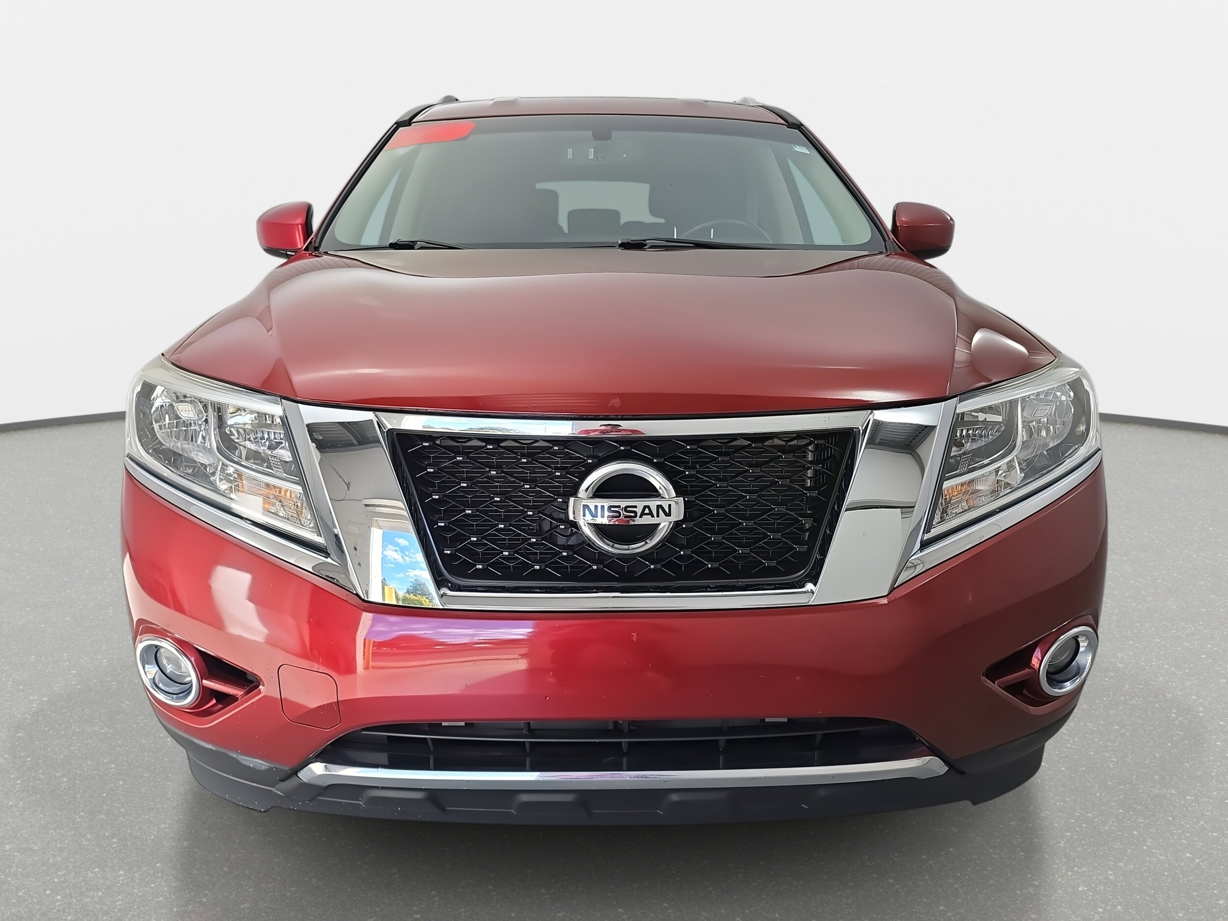 2013 Nissan Pathfinder SL photo 2