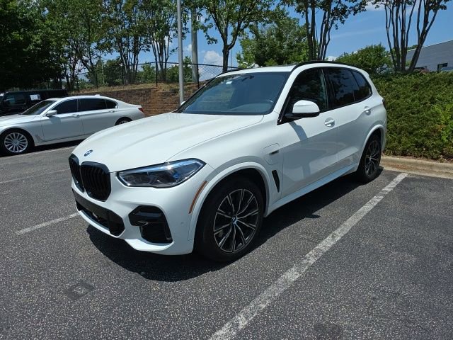 2023 BMW X5 xDrive45e's photo