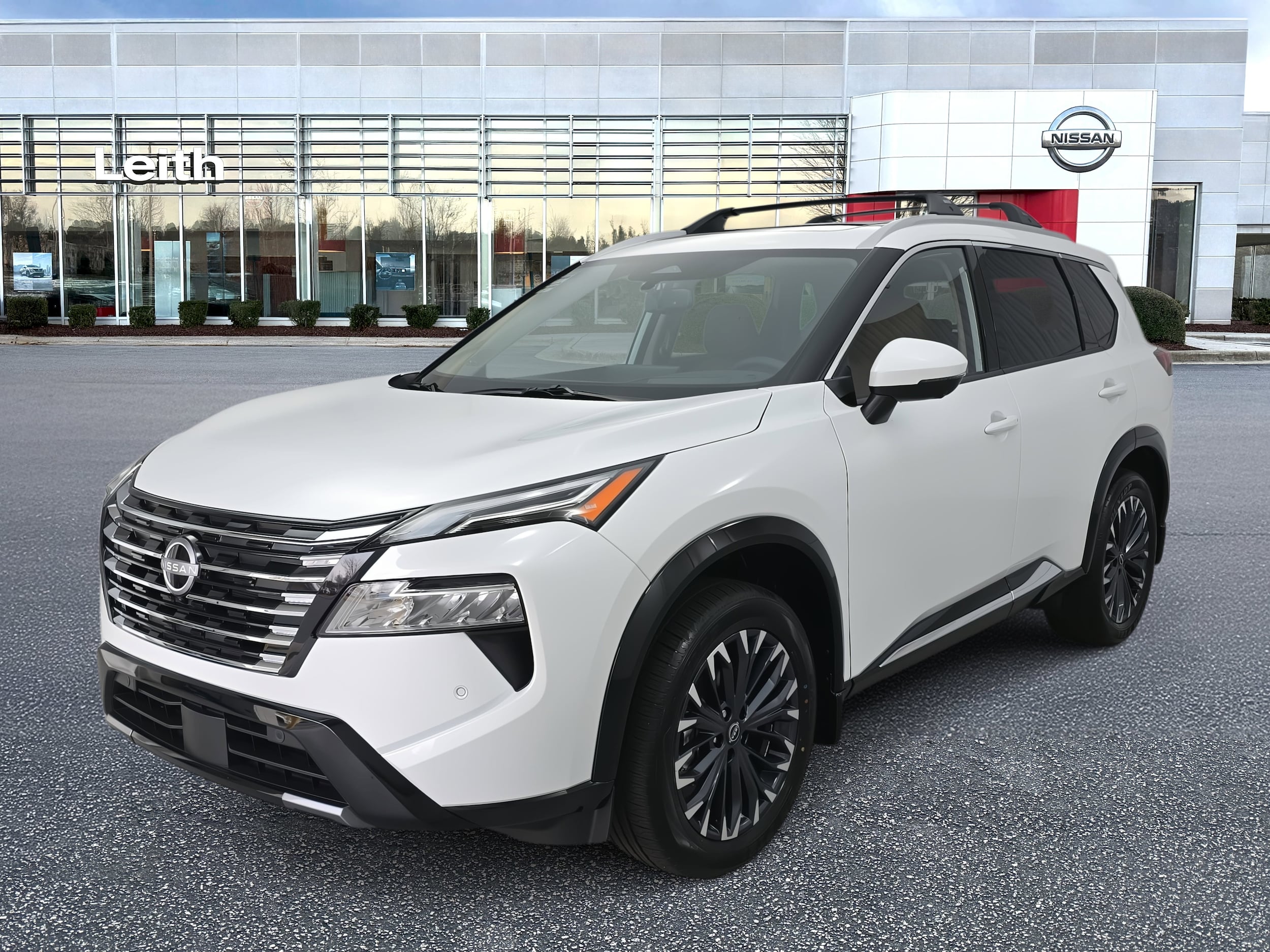 2026 Nissan Rogue Platinum's photo