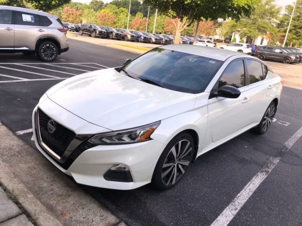 Certified 2022 Nissan Altima 2.5 SR Sedan