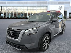 2025 Nissan Pathfinder Platinum SUV
