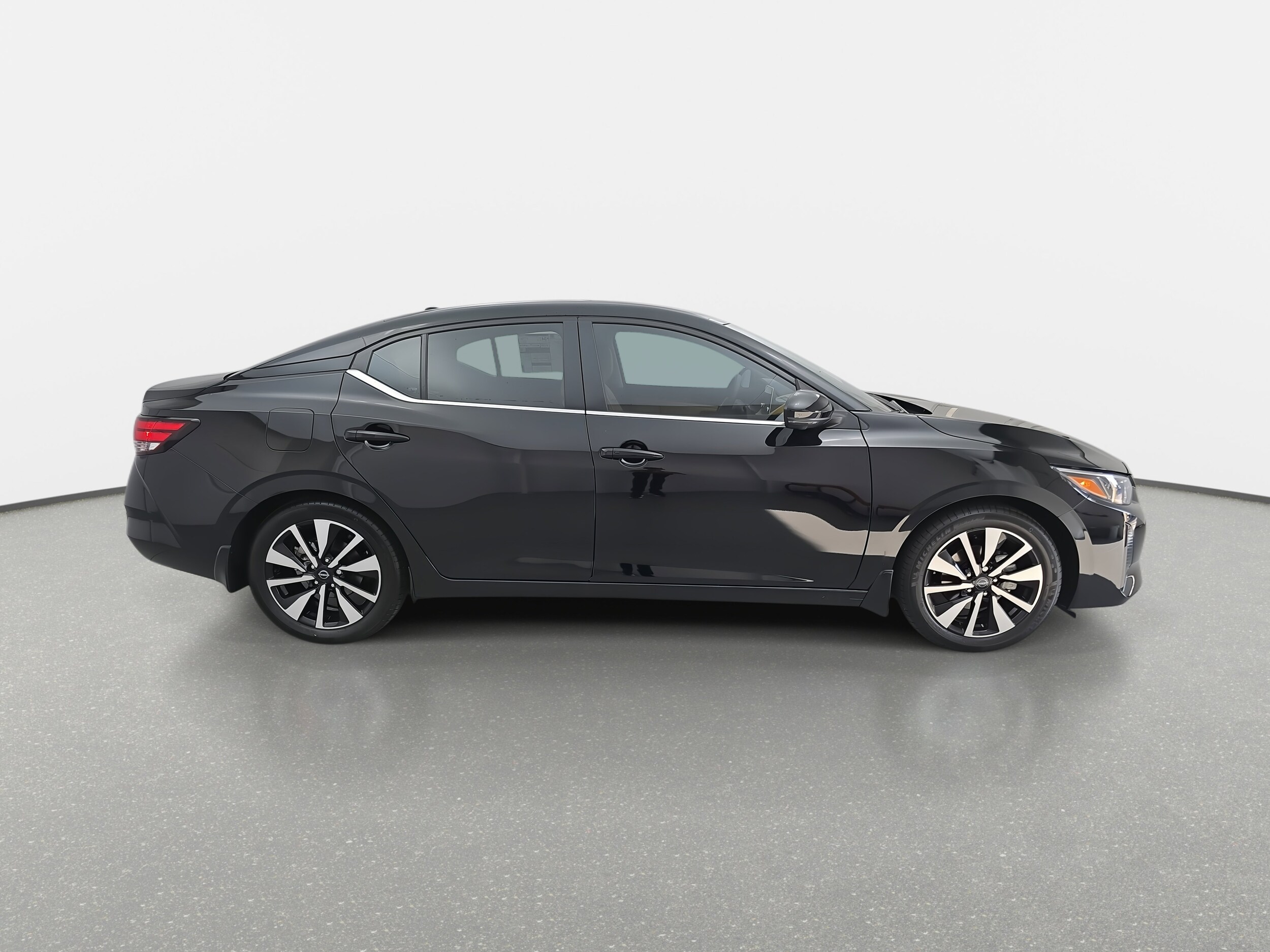 2025 Nissan Sentra SV photo 4