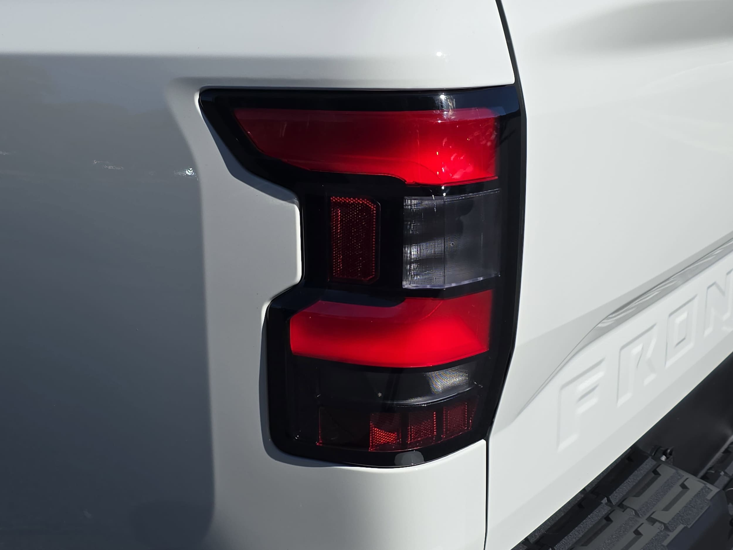 2026 Nissan Frontier SV - Photo 31