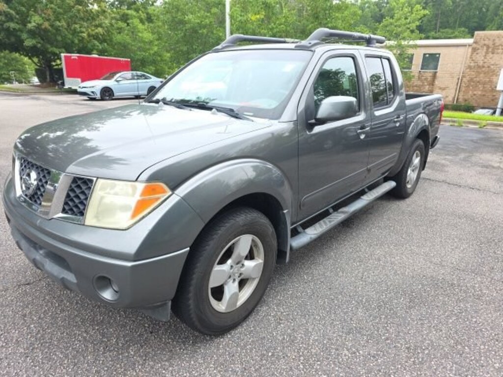 Used 2005 Nissan Frontier LE Truck Crew Cab