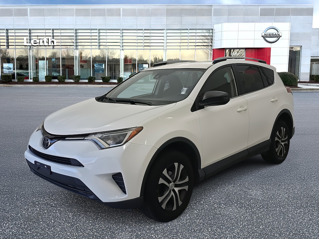 Used 2018 Toyota RAV4 LE SUV